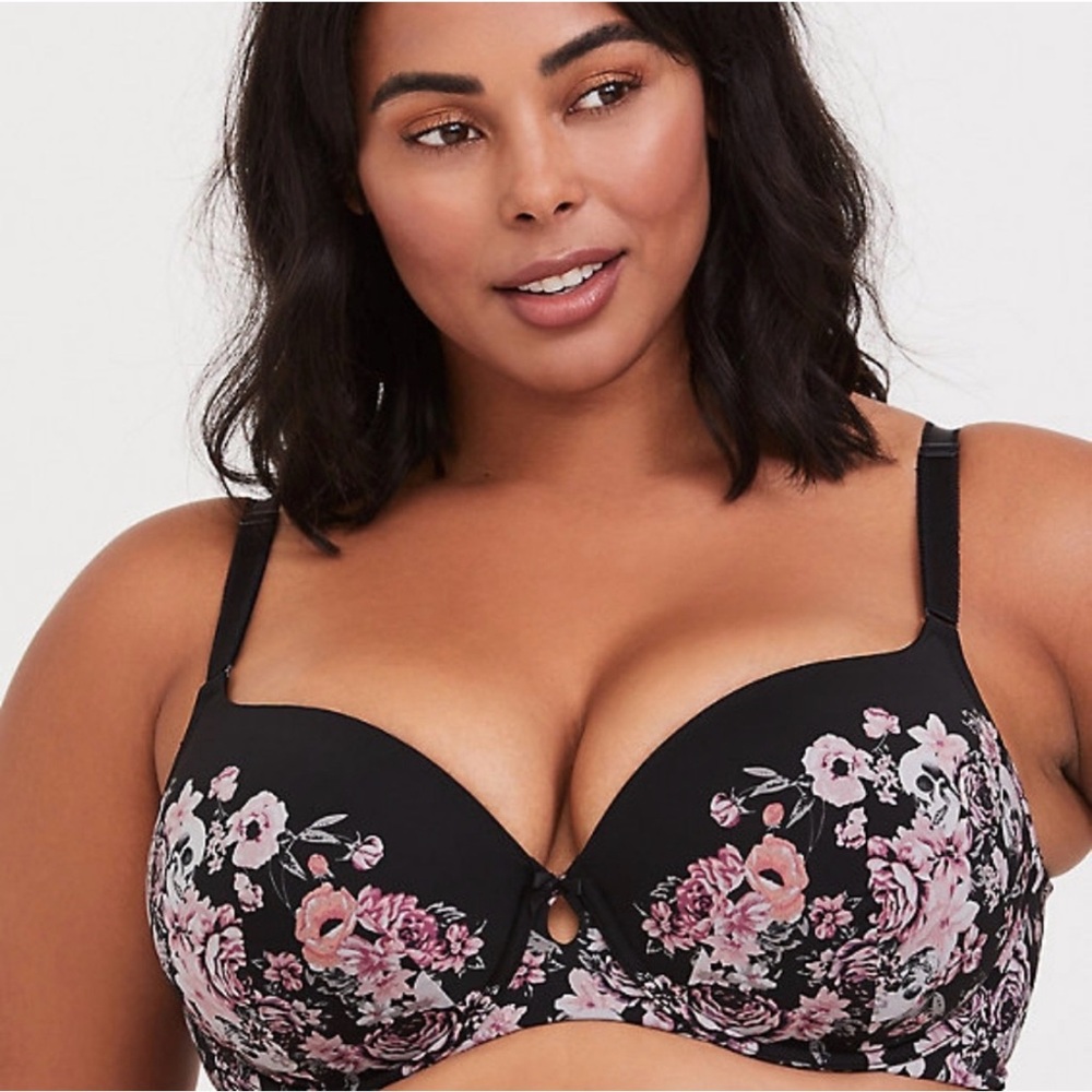 Elegant Black Floral Underwire Bra